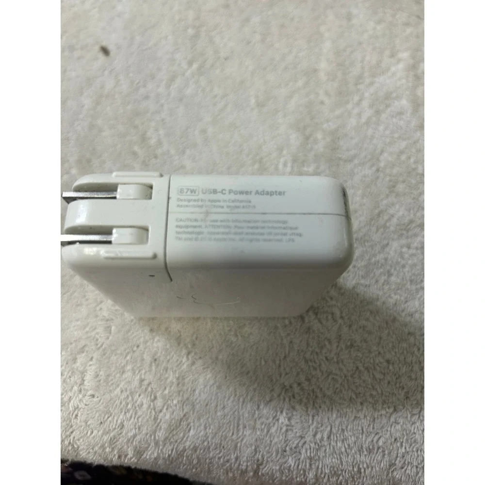 Apple 87W USB-C Power Adapter MacBook Pro Charger Model A1719 White